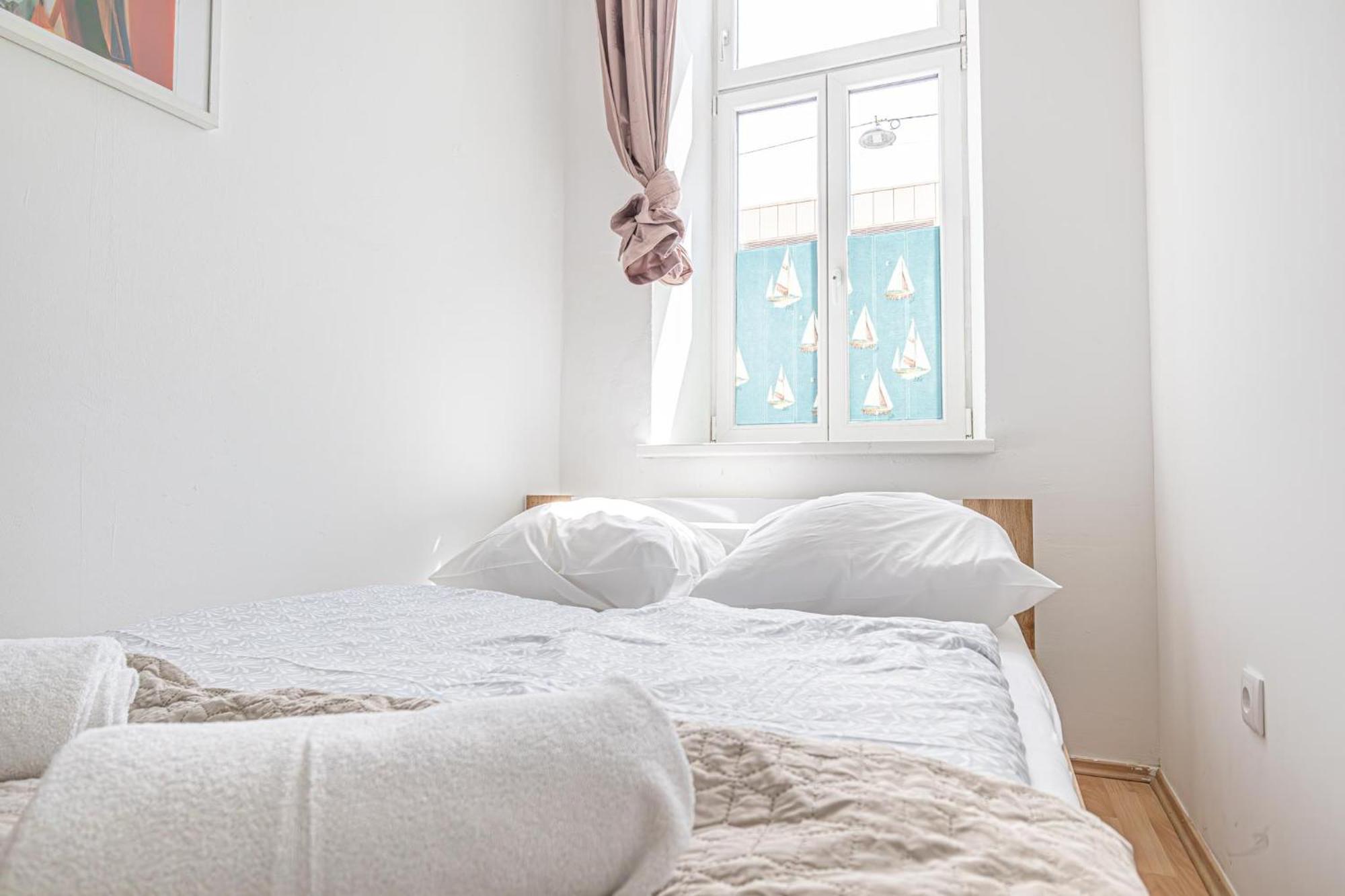 Loevly Shared 6Br With Garden Near Danube & Millenium City Wien Exteriör bild