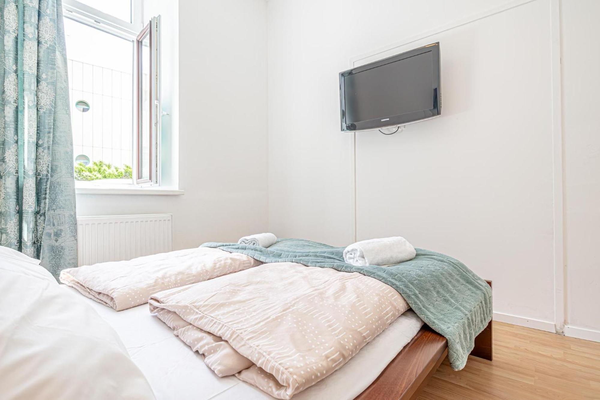 Loevly Shared 6Br With Garden Near Danube & Millenium City Wien Exteriör bild