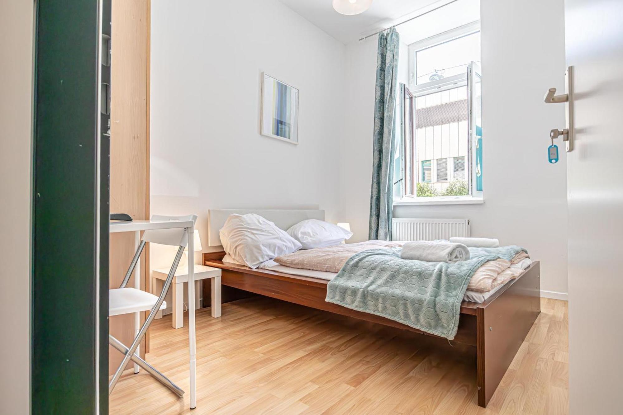 Loevly Shared 6Br With Garden Near Danube & Millenium City Wien Exteriör bild