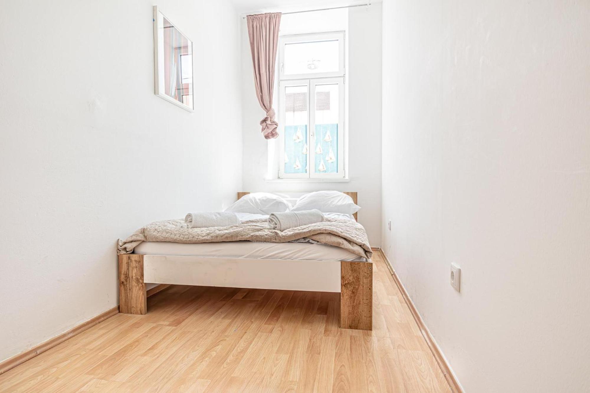 Loevly Shared 6Br With Garden Near Danube & Millenium City Wien Exteriör bild