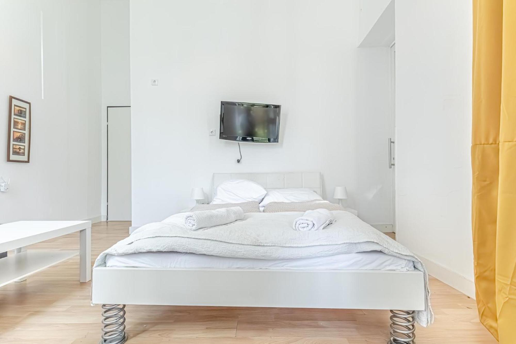 Loevly Shared 6Br With Garden Near Danube & Millenium City Wien Exteriör bild