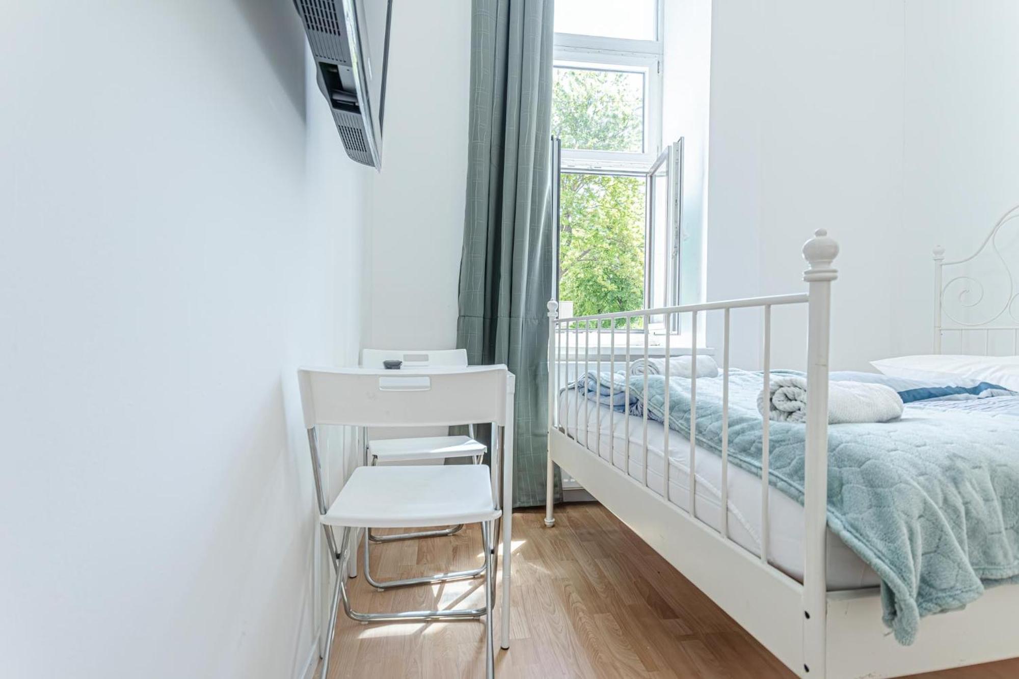 Loevly Shared 6Br With Garden Near Danube & Millenium City Wien Exteriör bild