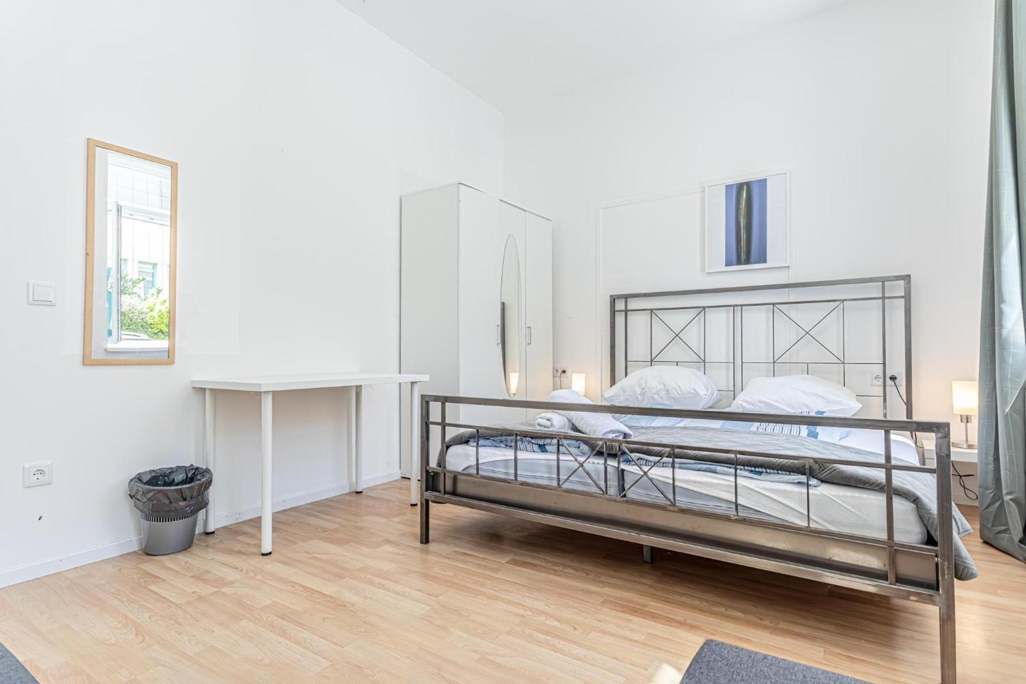 Loevly Shared 6Br With Garden Near Danube & Millenium City Wien Exteriör bild