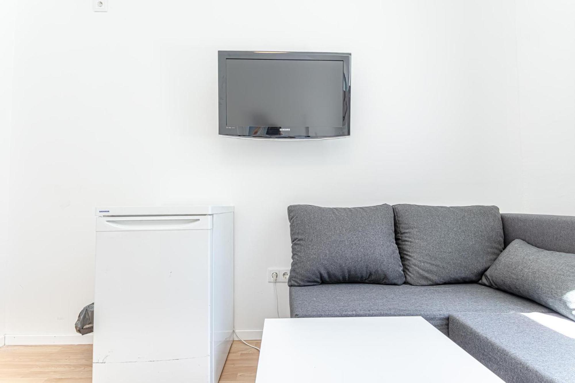 Loevly Shared 6Br With Garden Near Danube & Millenium City Wien Exteriör bild