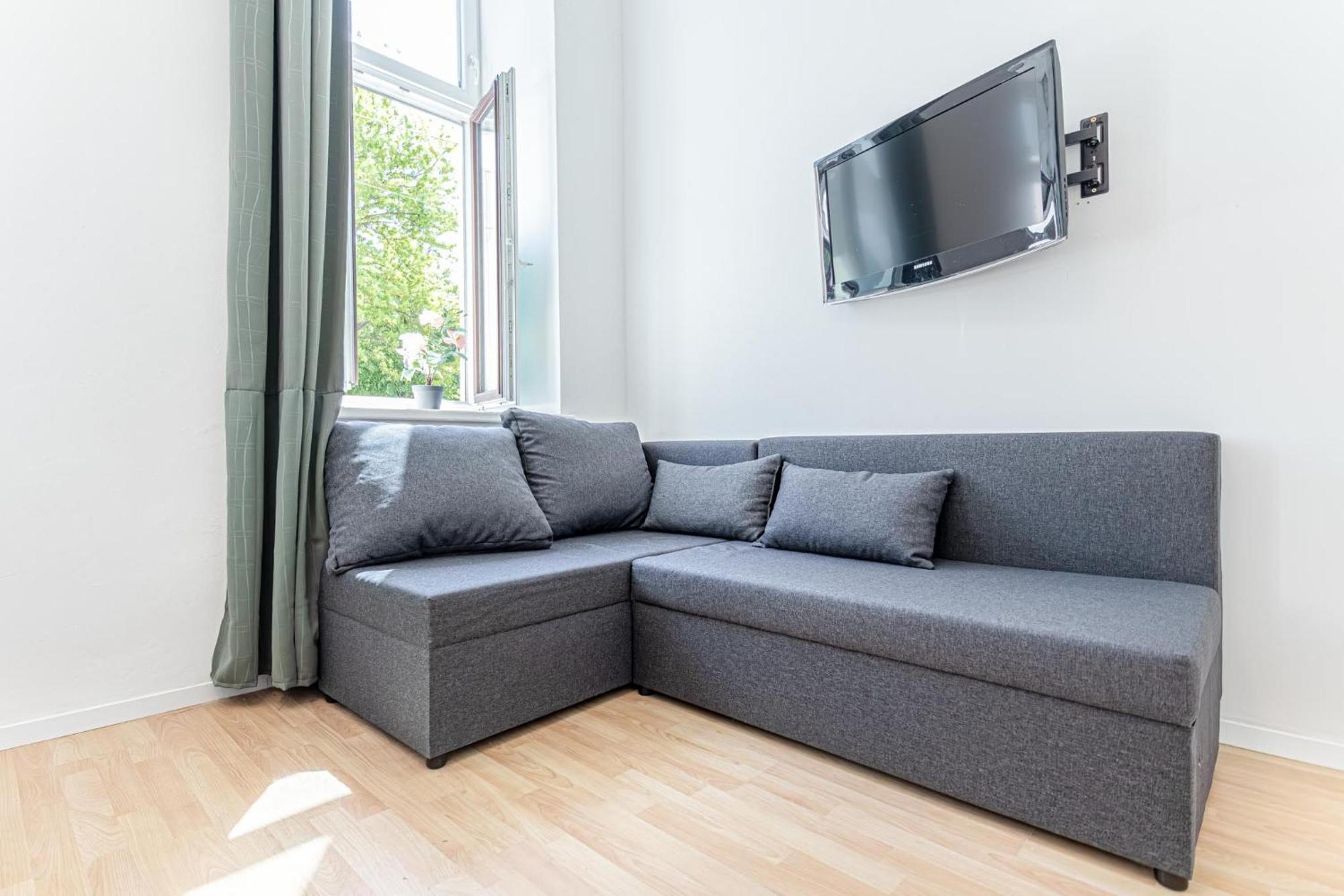 Loevly Shared 6Br With Garden Near Danube & Millenium City Wien Exteriör bild