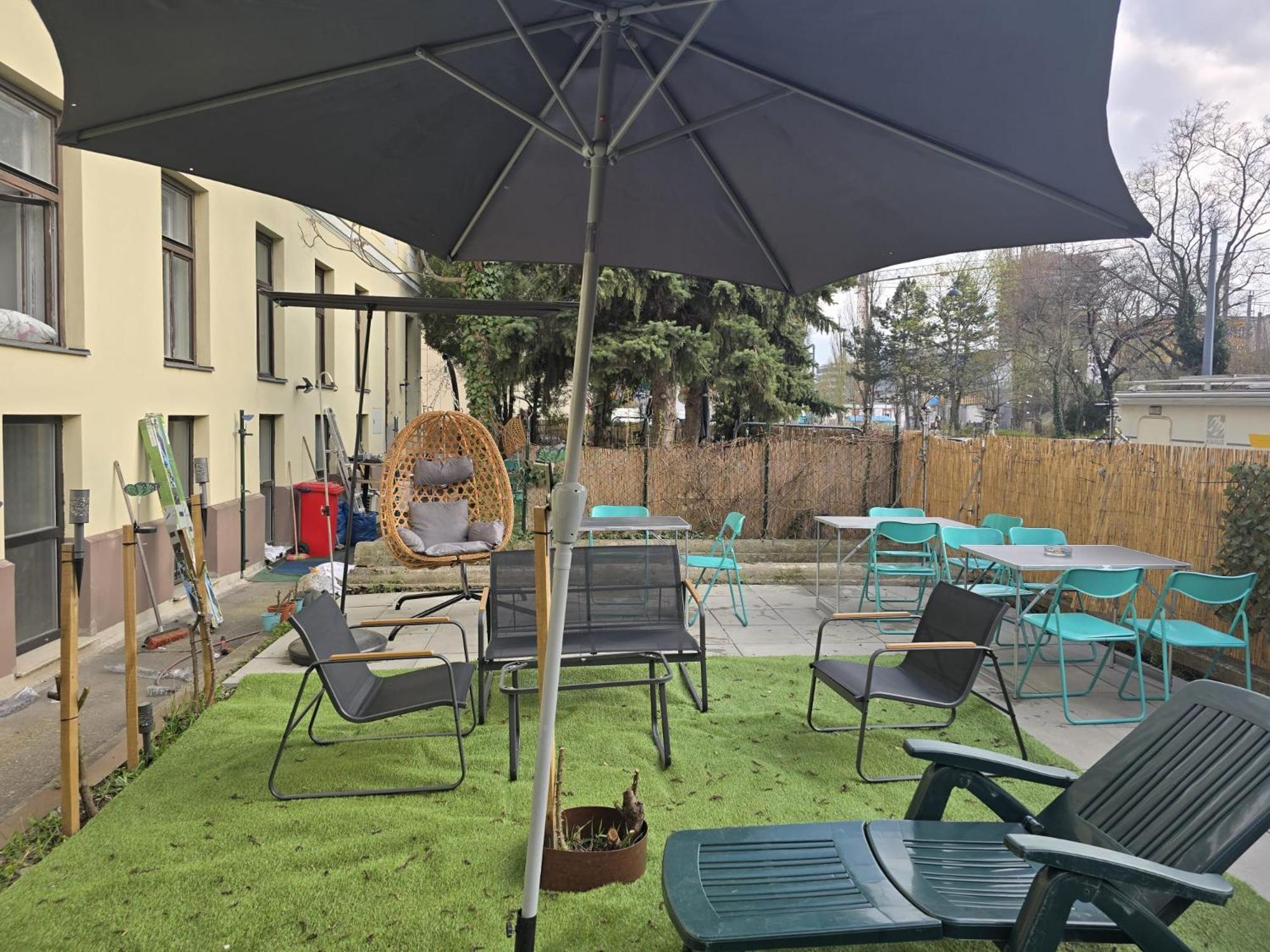 Loevly Shared 6Br With Garden Near Danube & Millenium City Wien Exteriör bild